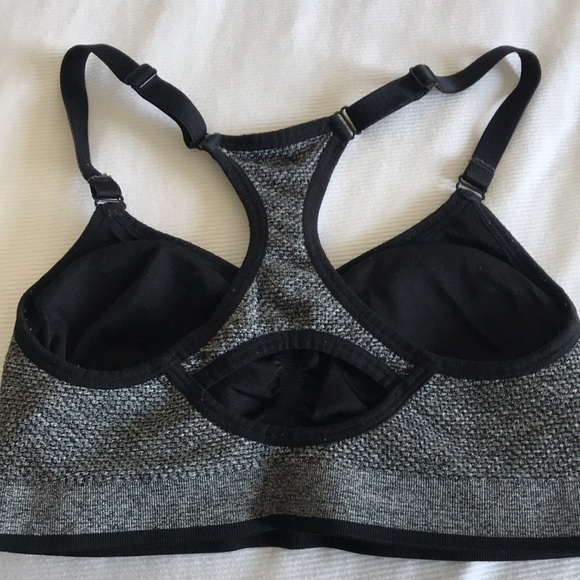 Victoria Secret sports bra! - Picture 2 of 3